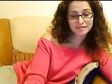 Hot Girl Geek rumänische Streifen auf Webcam zeigt Muschi Nackt